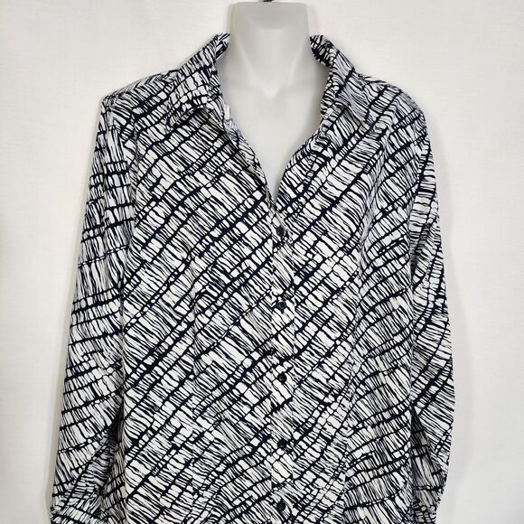 Chico's Womens Top Size 2 Large Wrinkle Resistant Button Long Sleeve 100% Cotton - Picture 3 of 12